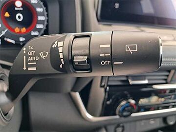 Nissan X-TRAIL 5pl 1.5 e-POWER 152kW 4x2 A/T Tekna LUNAR WHITE