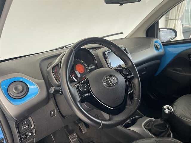 Toyota Aygo 1.0 70 x-wave