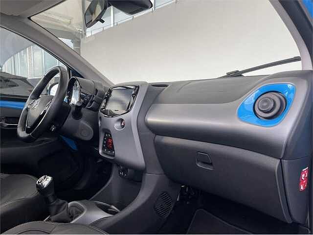 Toyota Aygo 1.0 70 x-wave